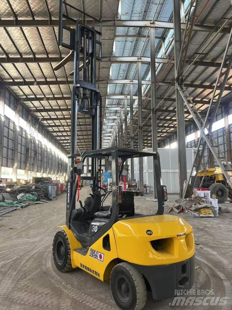 Komatsu FD 30 T-17 Dizelski viličari