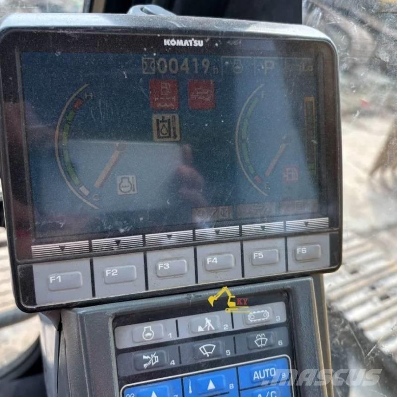 Komatsu PC 220-8 Bageri gusjeničari