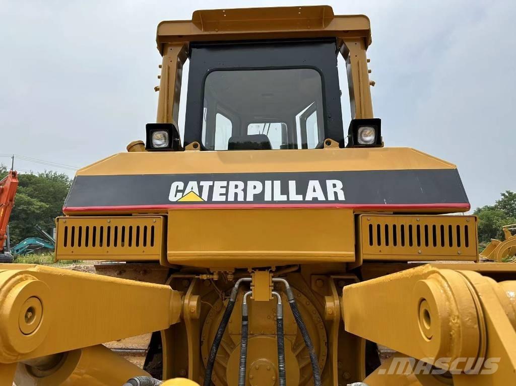 CAT D 8 R Buldožeri gusjeničari