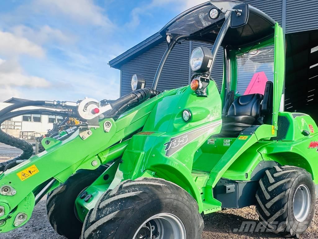 Avant 735 Višenamjenski utovarivači