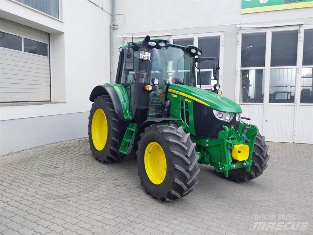 John Deere 6120M Traktori