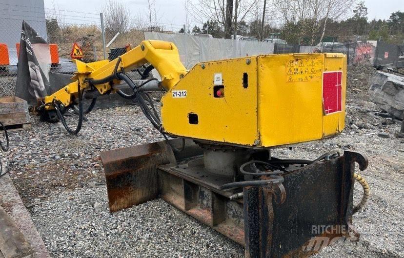 Brokk 330 Bageri gusjeničari