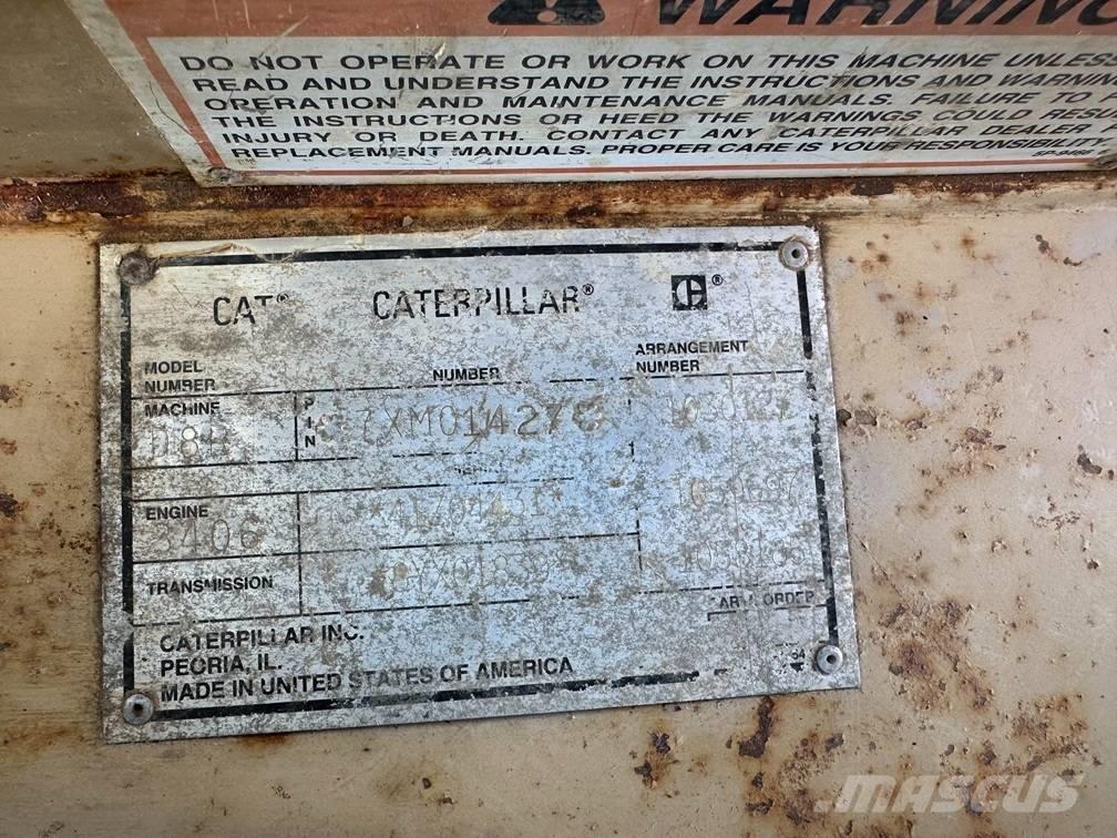 CAT D 8 R Buldožeri gusjeničari