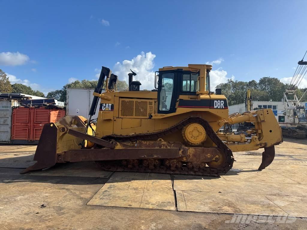 CAT D 8 R Buldožeri gusjeničari