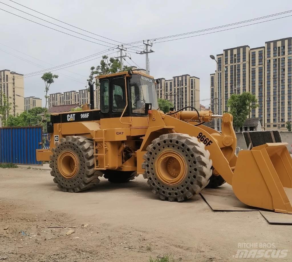 CAT 966 F Utovarivači na kotačima