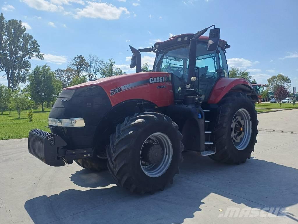 Case IH Magnum 250 Traktori