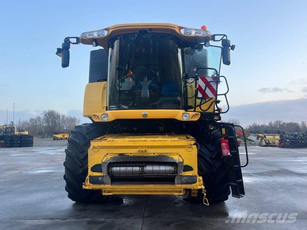 New Holland CR 9080 Kombajni
