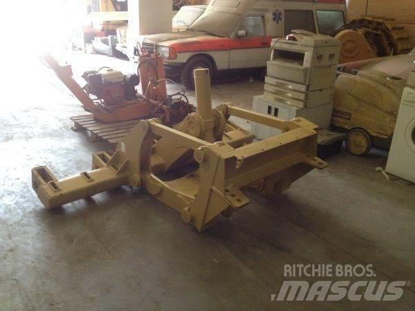 CAT 140H/160H Ripper Građevinarstvo – ostalo