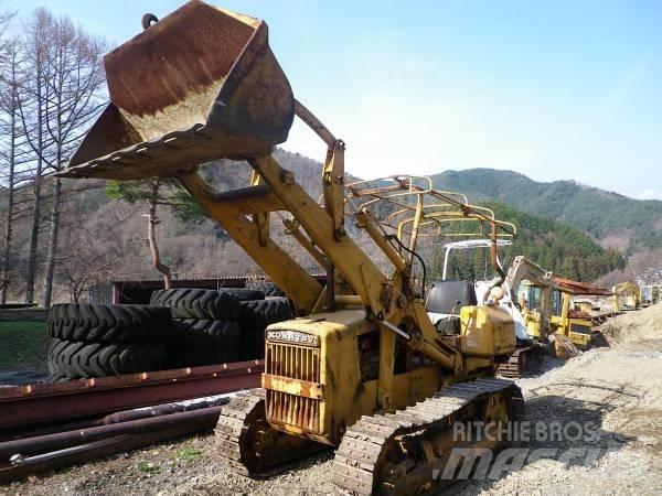 Komatsu D20S-3 Buldožeri gusjeničari
