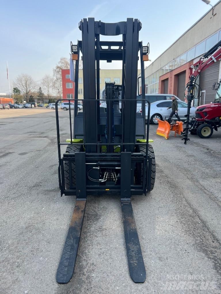 Clark S 30 L Plinski viličari