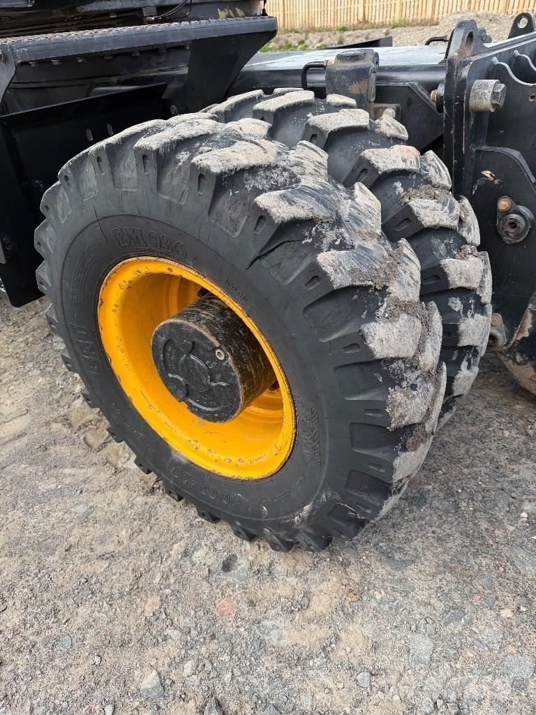 JCB JS 160 W Bageri na kotačima