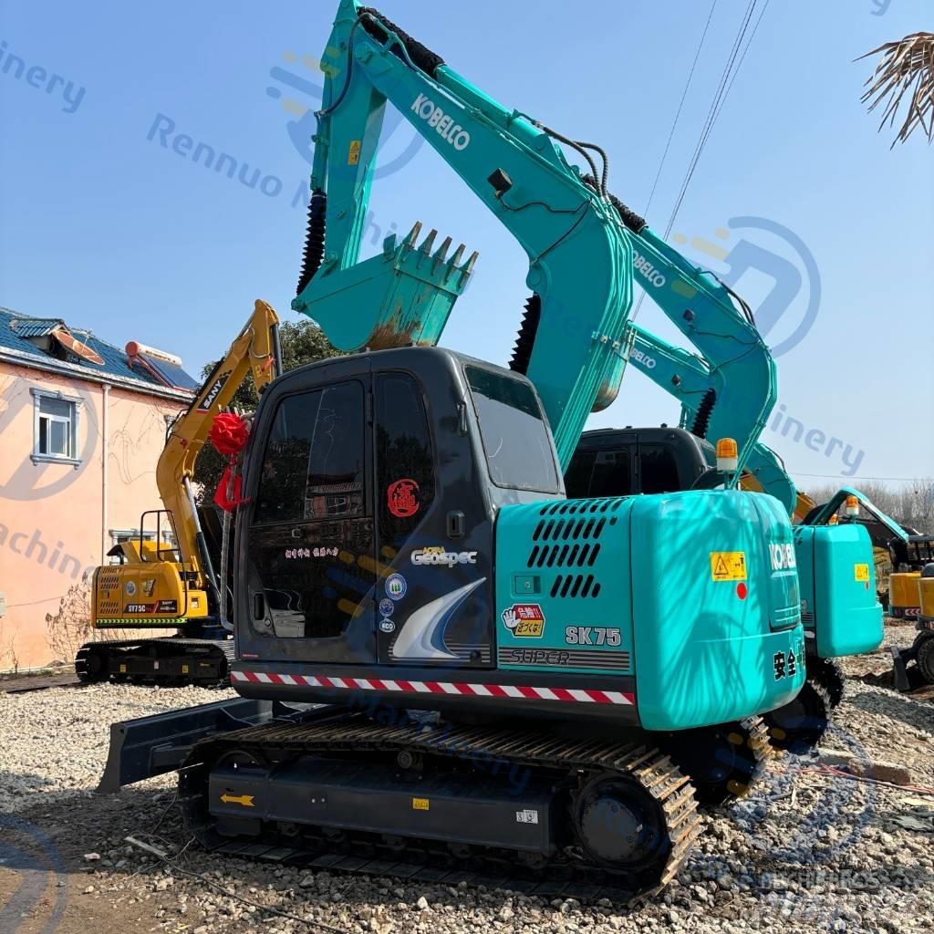 Kobelco SK75 Bageri gusjeničari