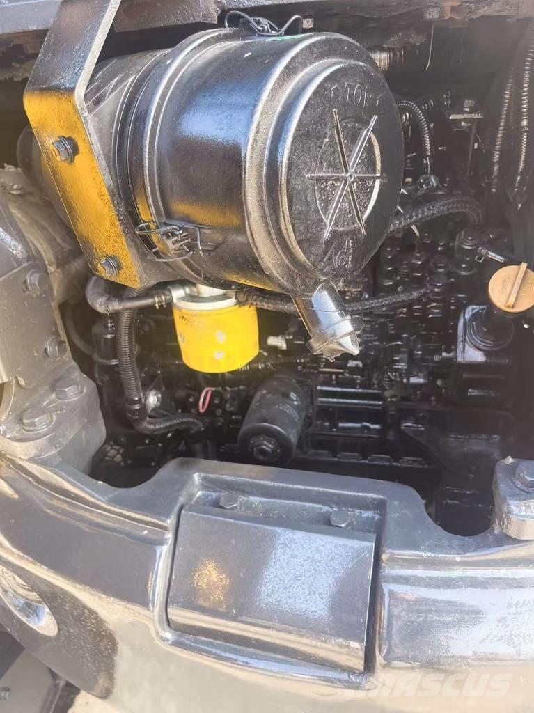 Komatsu PC 40 MR Bageri gusjeničari