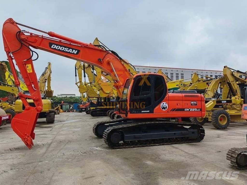 Doosan DX 225 LL Bageri gusjeničari