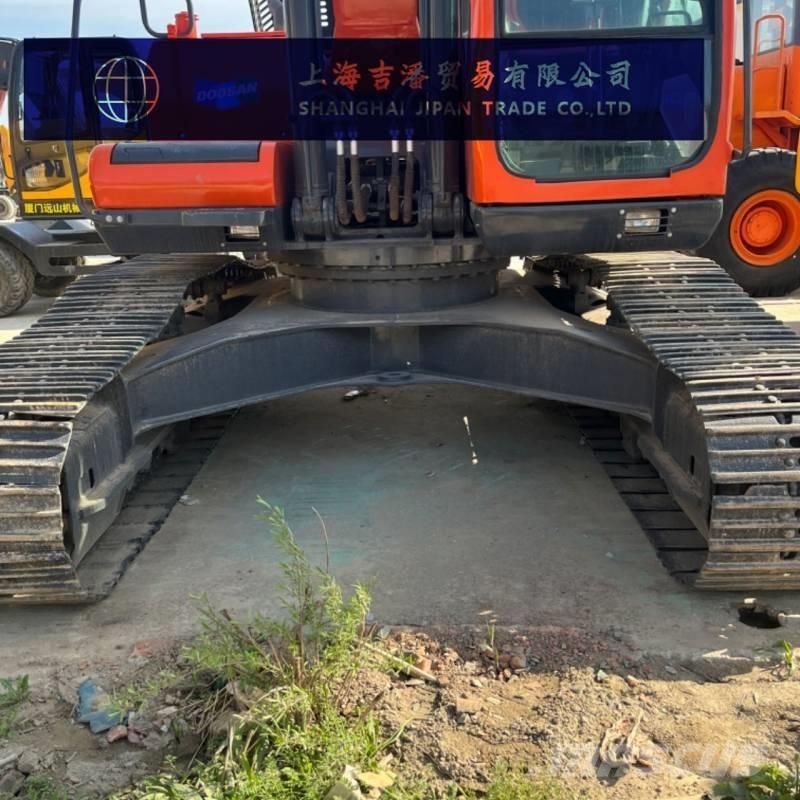 Doosan DX 300 Bageri gusjeničari
