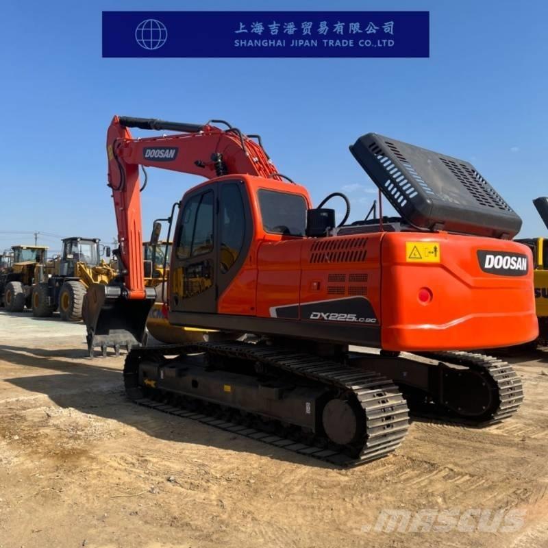 Doosan DX 225 Bageri gusjeničari