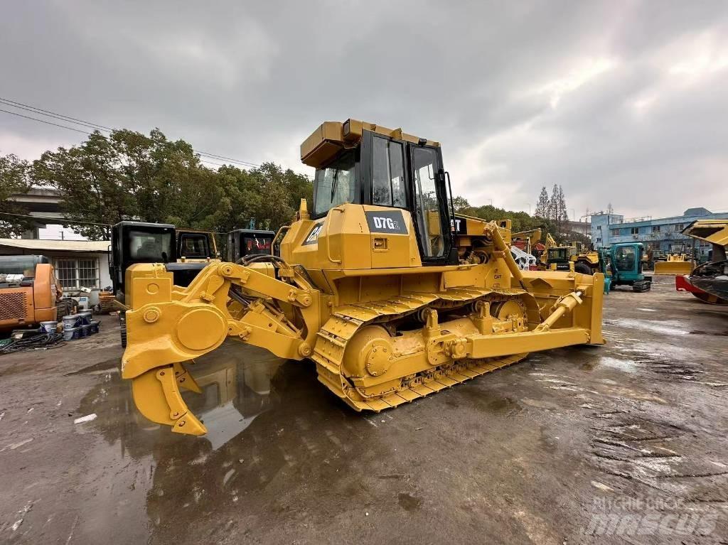 CAT D 7 G Buldožeri gusjeničari