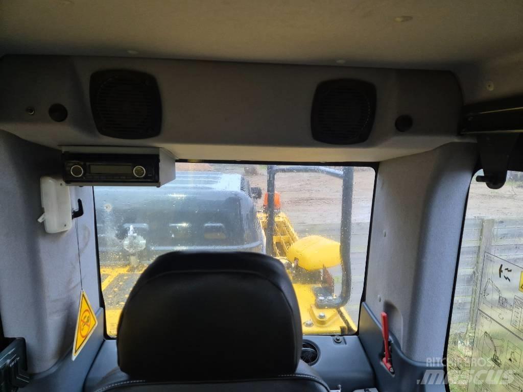 Komatsu PC210 LC-11 Bageri gusjeničari