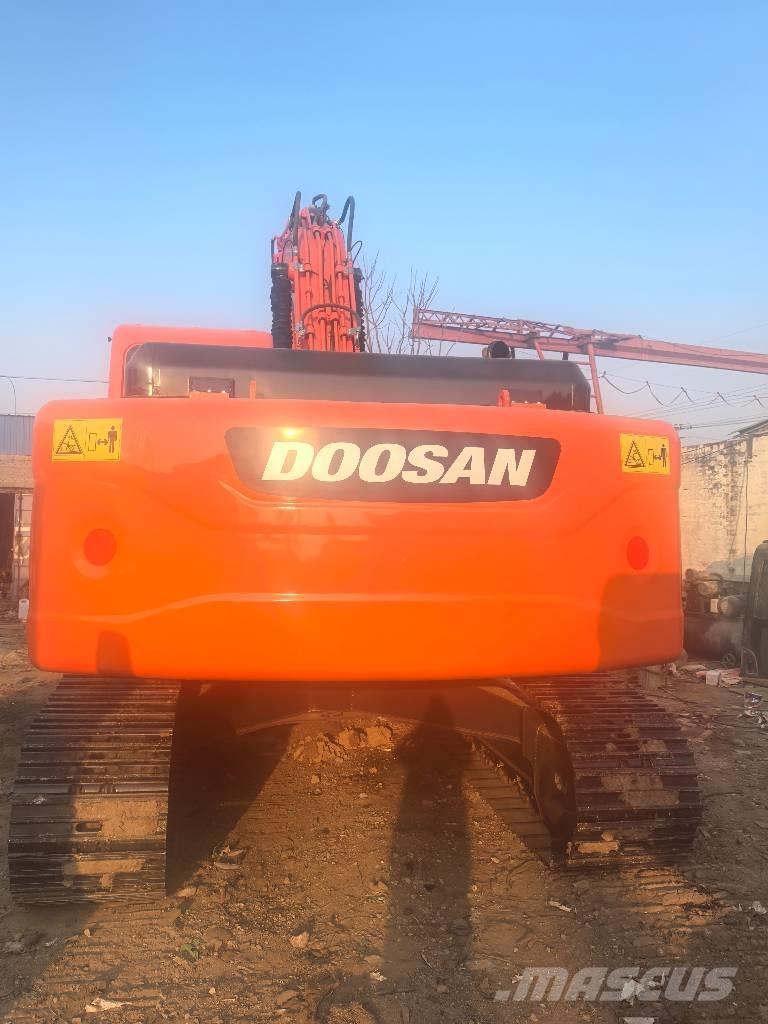 Doosan DX225 Bageri gusjeničari