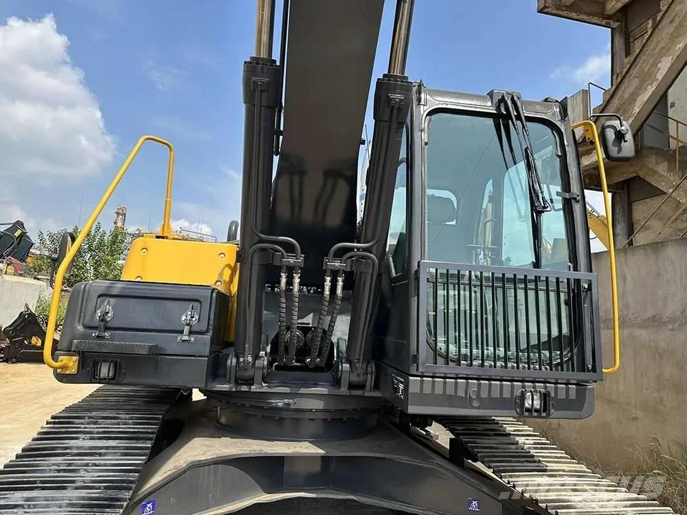 Volvo EC240D Bageri gusjeničari