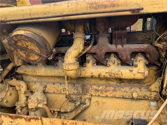 CAT D 8 K Buldožeri gusjeničari