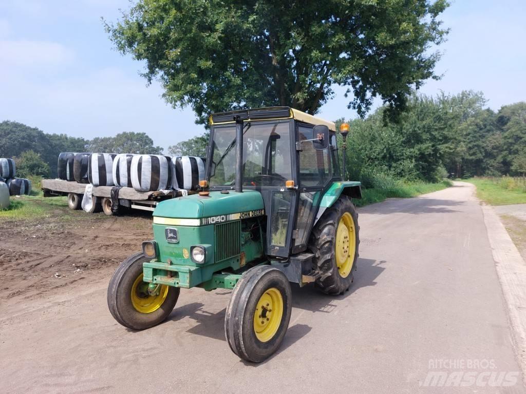 John Deere 1040 Traktori