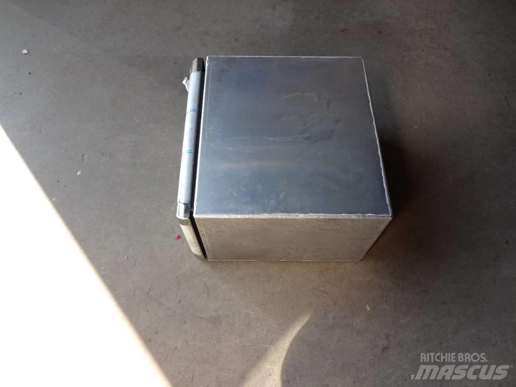  Krima Låda 50x50x30 Druge komponente