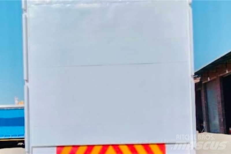  Custom Curtainside Ostale prikolice