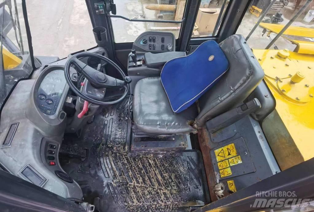 Komatsu WA 380 Utovarivači na kotačima