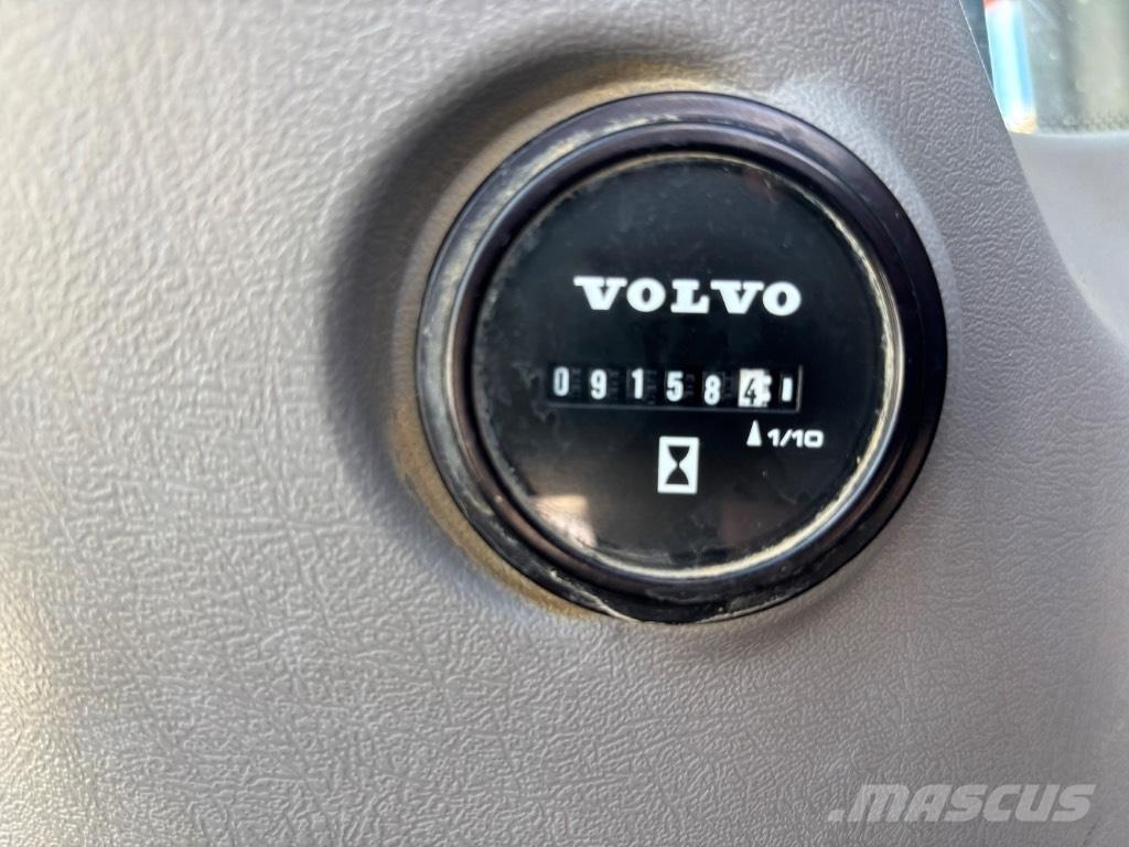Volvo EC 140 EL Bageri gusjeničari