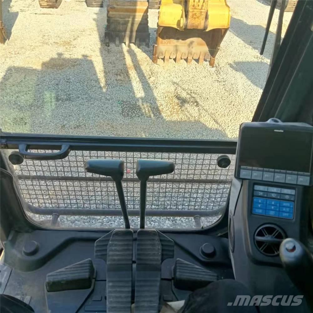 Komatsu PC450-8 Bageri gusjeničari