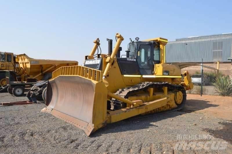 Komatsu D155-5 Buldožeri gusjeničari