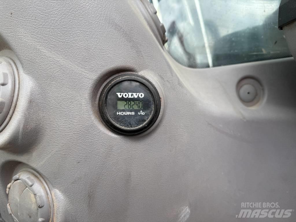 Volvo EC 140 EL Bageri gusjeničari