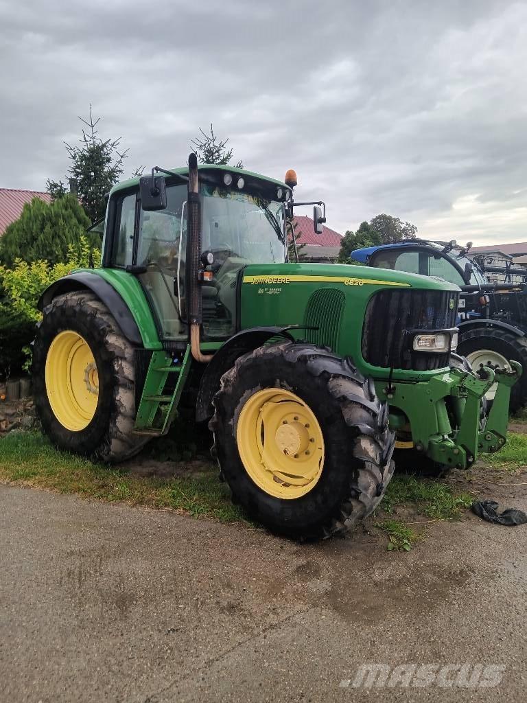 John Deere 6820 6820 Traktori