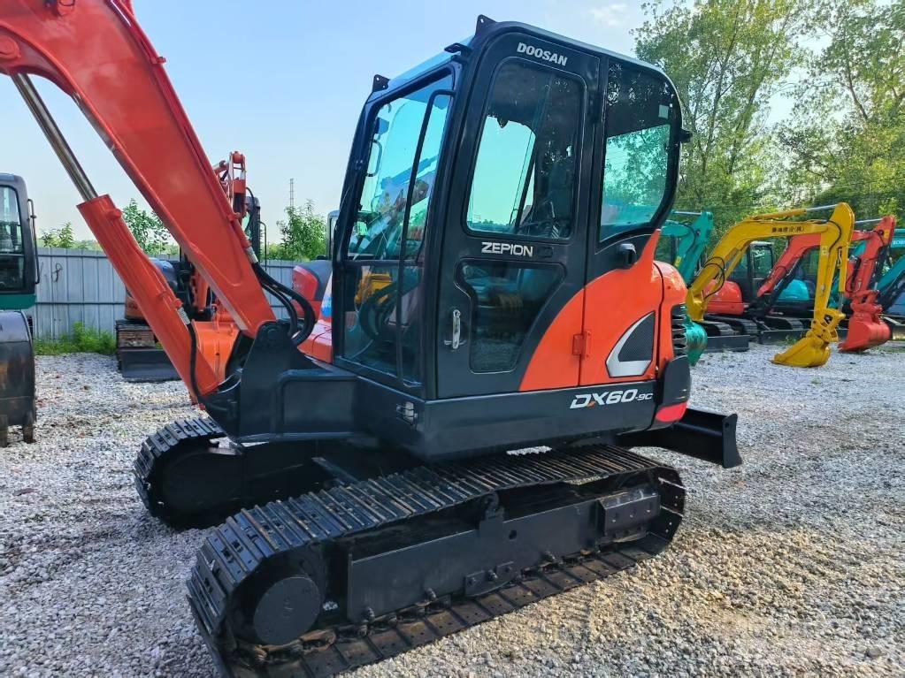Doosan DX 60 Mini bageri <7t