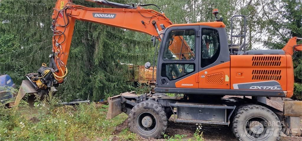 Doosan DX170W Bageri na kotačima