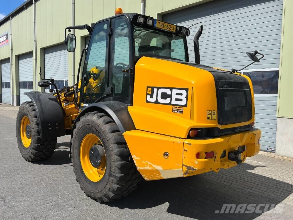 JCB TM 420 Poljoprivredni teleskopski utovarivači