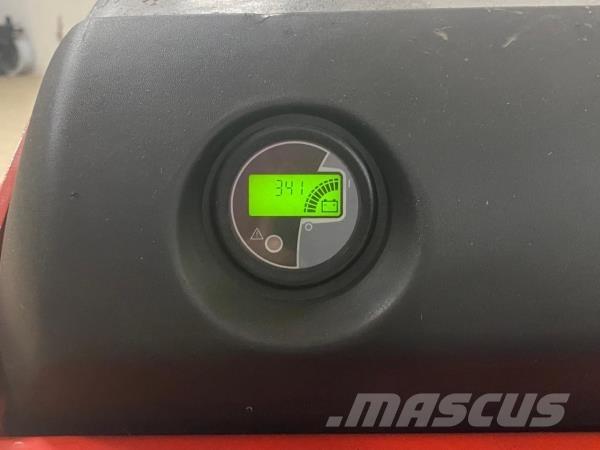 Manitou TI30 RM SP Samopogonski ručni viličari