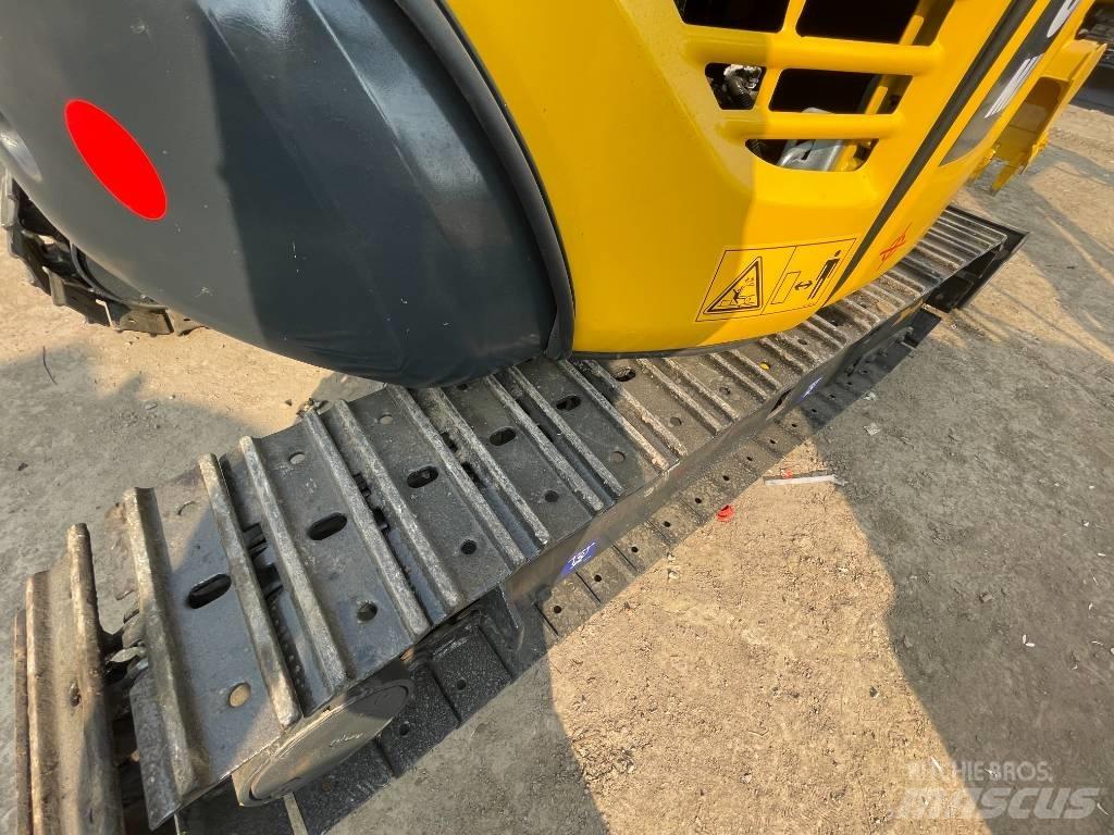 Komatsu PC 30 Bageri gusjeničari