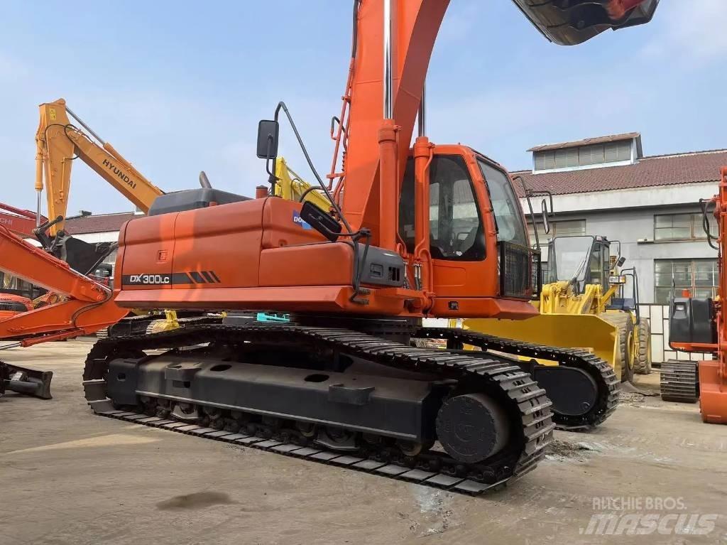 Doosan DX300LC Bageri gusjeničari