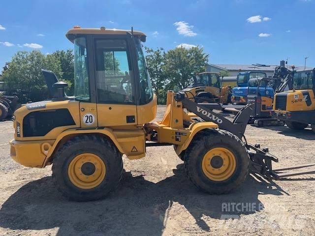 Volvo L 30 G Utovarivači na kotačima