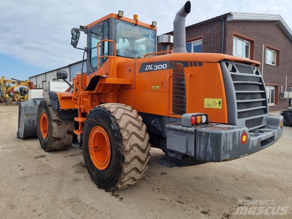Doosan DL 300 Utovarivači na kotačima