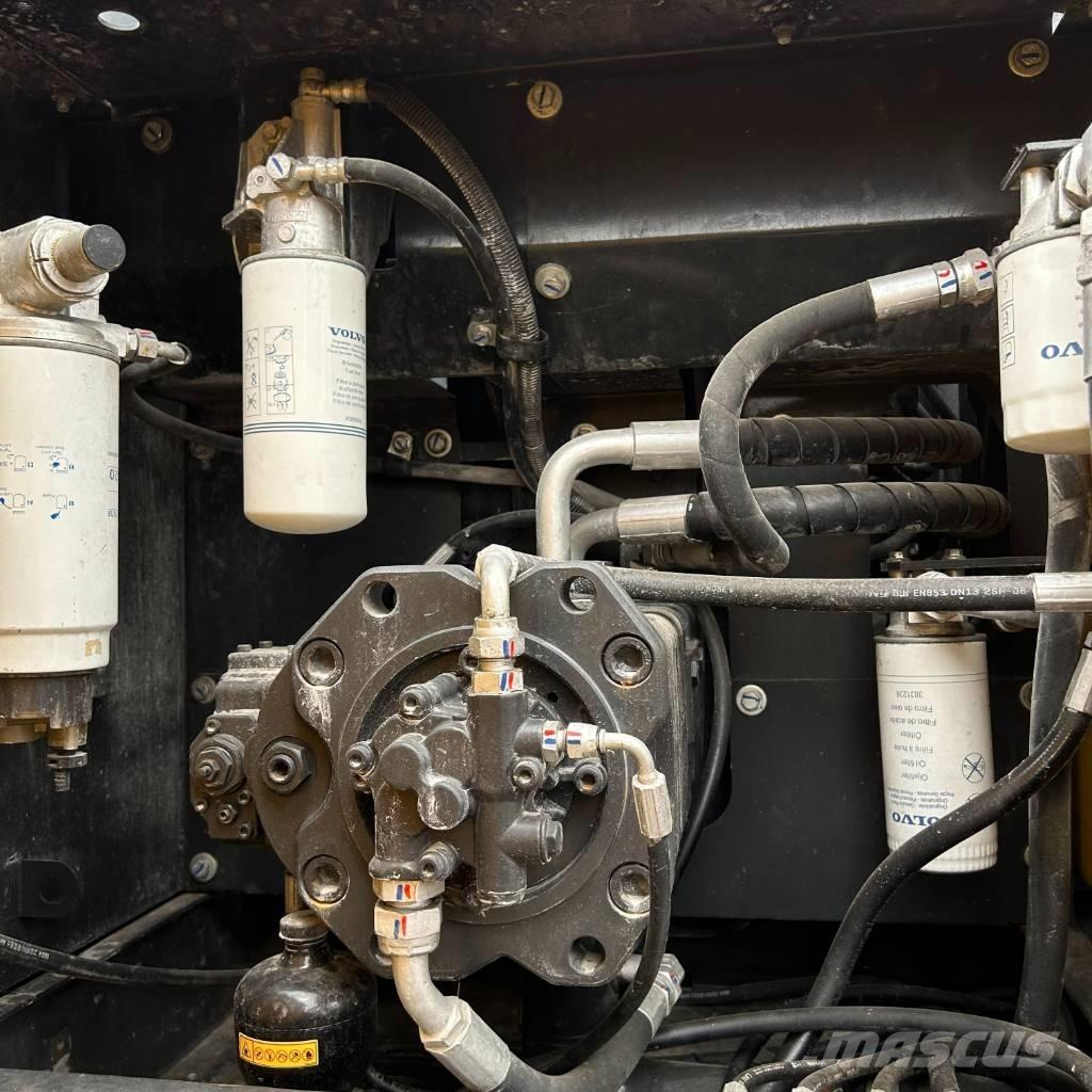 Volvo 290 Bageri gusjeničari