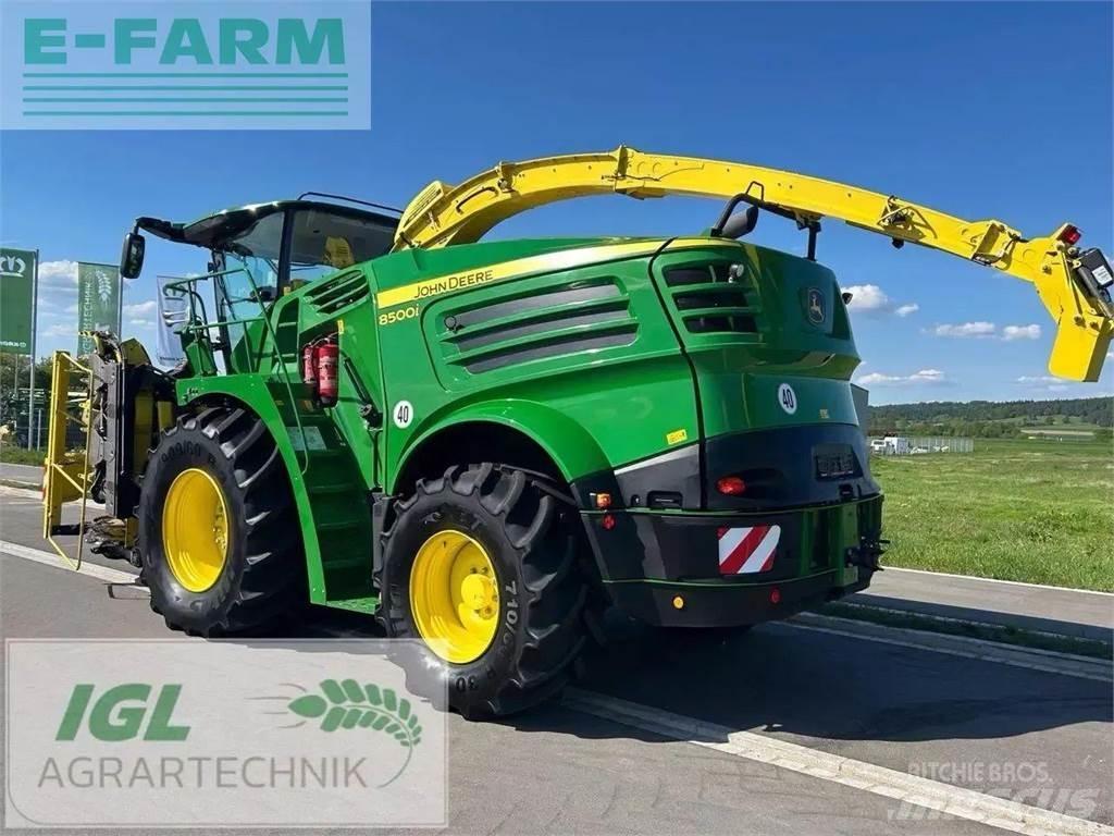 John Deere 8500i Strojevi za krmu na vlastiti pogon