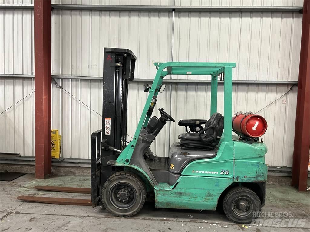 Mitsubishi FG25NT Plinski viličari