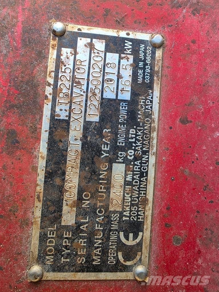 Takeuchi TB 225 Mini bageri <7t