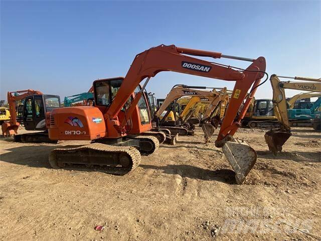 Doosan DH70-7 Mini bageri <7t