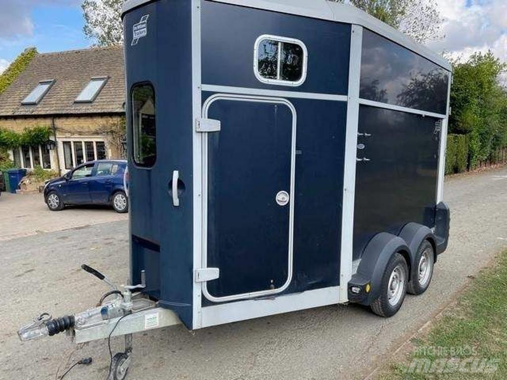 Ifor Williams HB 511 Prikolice za prijevoz stoke