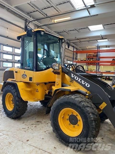 Volvo L 30 G Utovarivači na kotačima