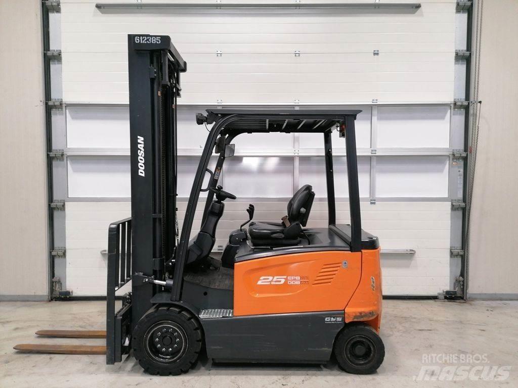 Doosan B25X-7 Električni viličari